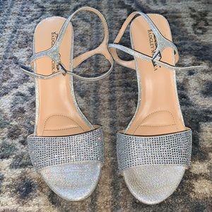 Badgley Mischka Stiletto Sparkly Silver Rhinestone Heels Shoes 9